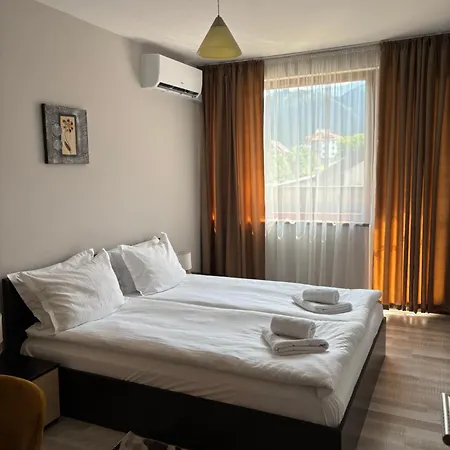 рафаела-мартина-регнум بانسكو